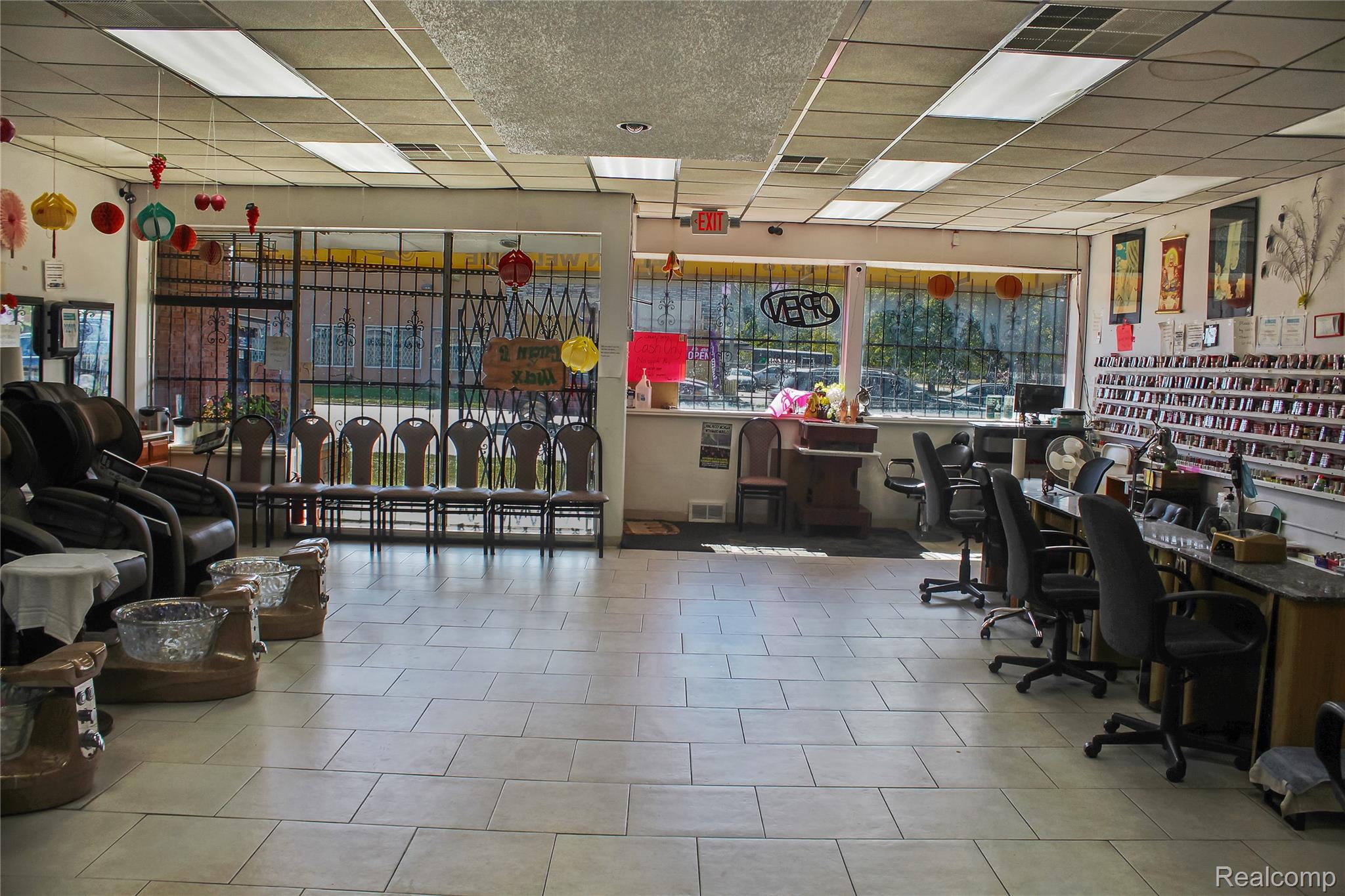 Commercial Sale in Detroit 4