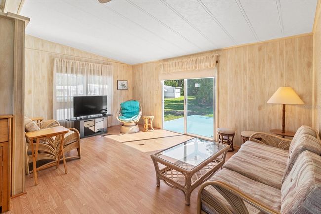 4609 10 Th Street Ct E, House other with 2 bedrooms, 2 bathrooms and null parking in ELLENTON FL | Image 10