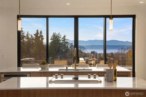 a103-614 5th Ave S, Edmonds, WA, 98020-3404 | Card Image
