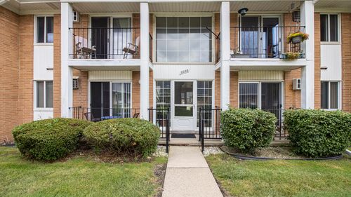 25-8226 Huntington St, Westland, MI, 48185-1668 | Card Image