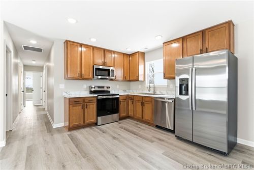 211 Guilford Rd, Charlestown, IN, 47111-2017 | Card Image