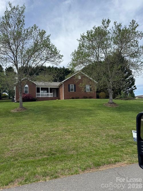 186 Chesterfield Dr, Taylorsville, NC, 28681-6211 | Card Image