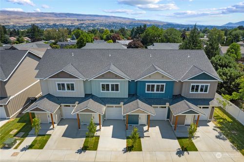 d1-1030 Finch Lane, Wenatchee, WA, 98801 | Card Image