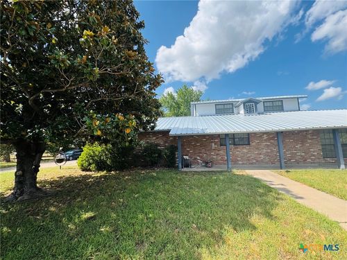 537 Virginia Dr, Gatesville, TX, 76528-4828 | Card Image