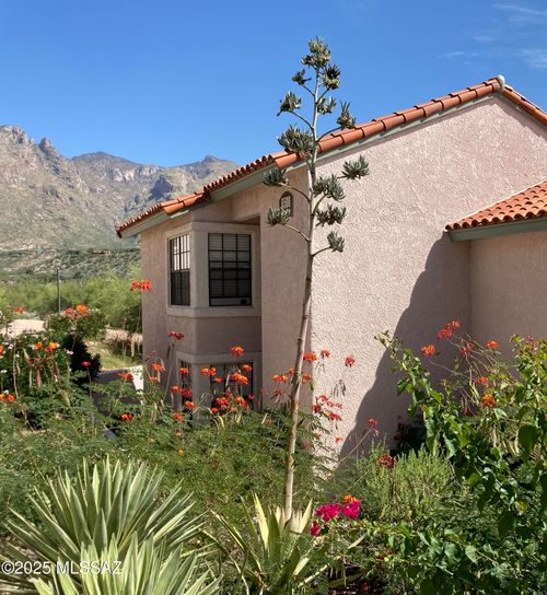6500 N Tierra De Las Catalinas, Tucson, AZ, 85718-2165 | Card Image