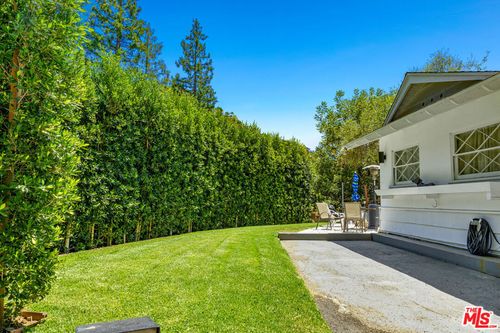 2485 Benedict Canyon Dr, Beverly Hills, CA, 90210-1410 | Card Image
