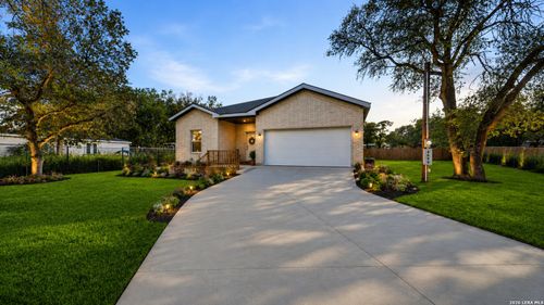 4606 Lee Way, Elmendorf, TX, 78112-6244 | Card Image