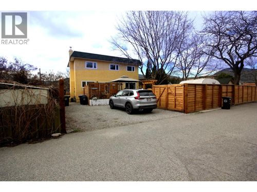 478 Caribou St, Penticton, BC, V2A5W6 | Card Image