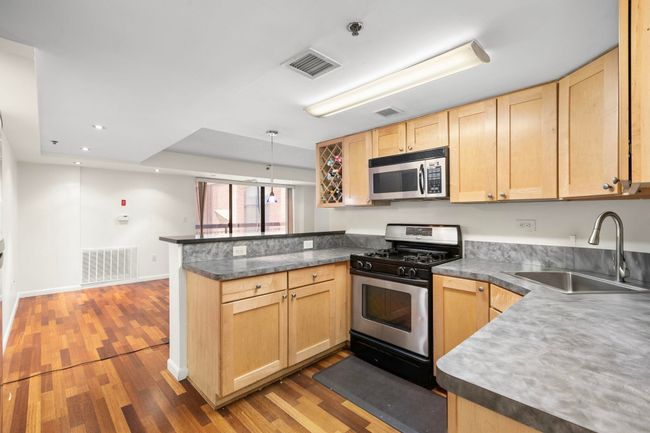 APT-6D - 700 1 St St, Condo with 2 bedrooms, 2 bathrooms and null parking in Hoboken NJ | Image 6