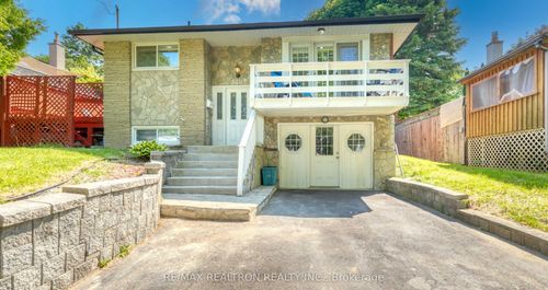 579 Pinewood St, Oshawa, ON, L1G2S2 | Card Image