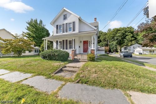 429 Water St, Belvidere, NJ, 07823-1307 | Card Image