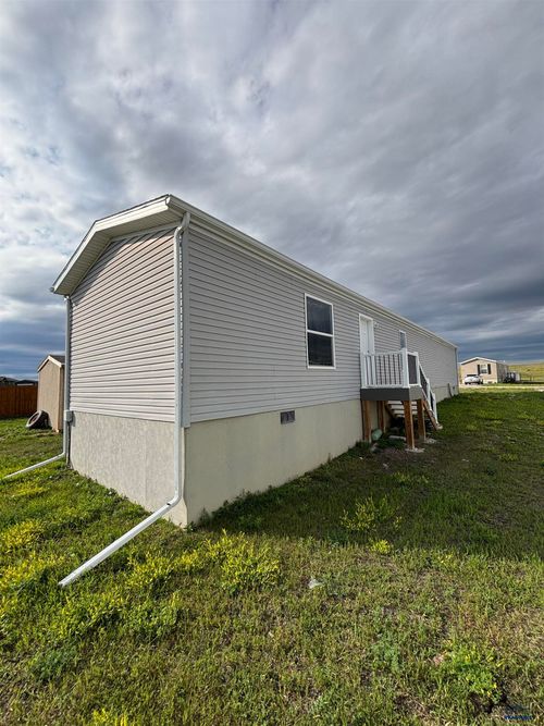 987 Bennington Dr, Box Elder, SD, 57719 | Card Image