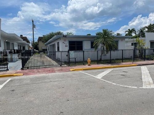 640 83rd St, Miami Beach, FL, 33141-1313 | Card Image