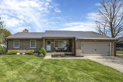 185 Hawthorne Dr Se, Washington Court House, OH, 43160-9704 | Card Image