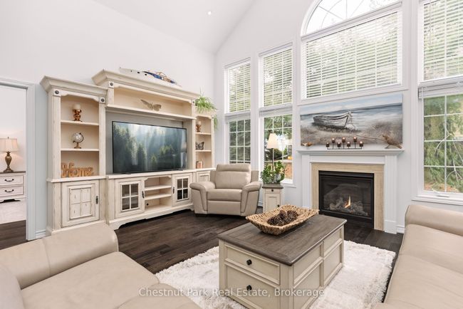 25 Durham Rd, House attached with 2 bedrooms, 2 bathrooms and 2 parking in Bracebridge ON | Image 11