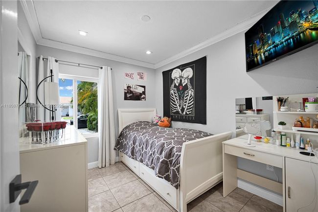 14103 Sw 55 Th St, Townhouse with 2 bedrooms, 1 bathrooms and null parking in Miami FL | Image 15