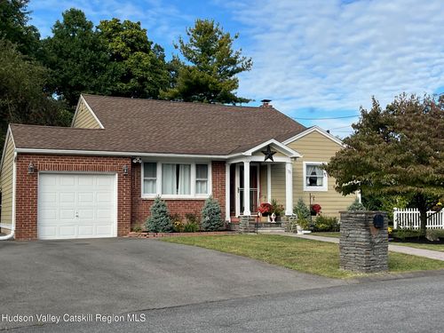 70 Stahlman Pl, Kingston, NY, 12401-1931 | Card Image