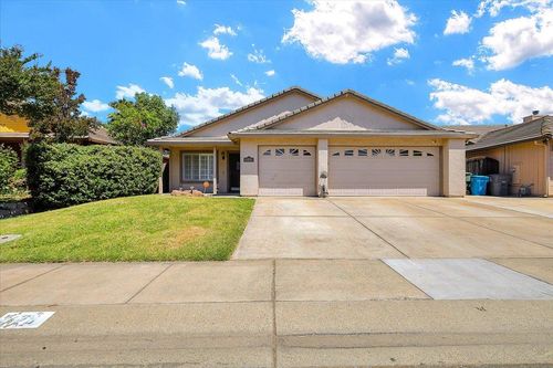 479 River Oaks Dr, Yuba City, CA, 95991-8223 | Card Image