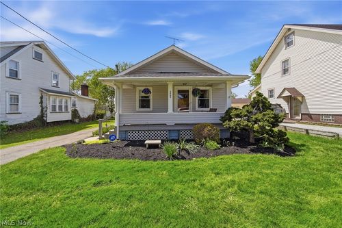 4069 Chester Ave, Louisville, OH, 44641-9448 | Card Image