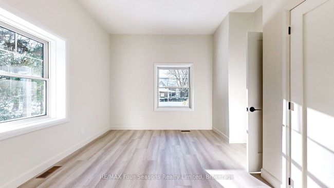 147 2 Nd St, House other with 3 bedrooms, 2 bathrooms and 2 parking in Collingwood ON | Image 19