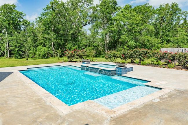 337 Thousand Oaks Dr, House other with 4 bedrooms, 3 bathrooms and 3 parking in Angleton TX | Image 15