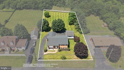 4802 Valley Pike, STEPHENS CITY, VA, 22655-3908 | Card Image