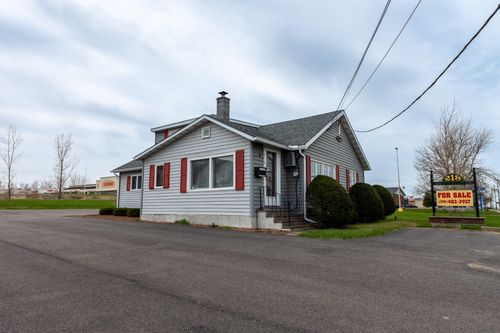 218 W Main St, Malone, NY, 12953-9500 | Card Image