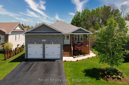 37 Marilyn Avenue N, Wasaga Beach, ON, L9Z2Y5 | Card Image