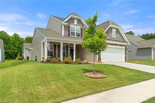 4077 Glenn Knoll Ln, Winston-Salem, NC, 27107-3776 | Card Image