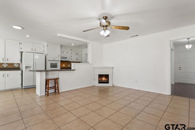 2213 Suanne Dr, House other with 3 bedrooms, 2 bathrooms and null parking in Tyler TX | Image 7