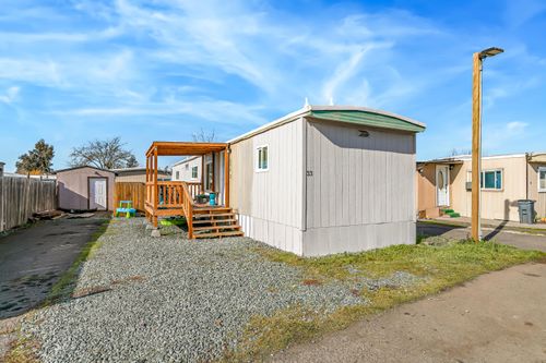 spc-33-2700 Falcon St, White City, OR, 97503-1512 | Card Image