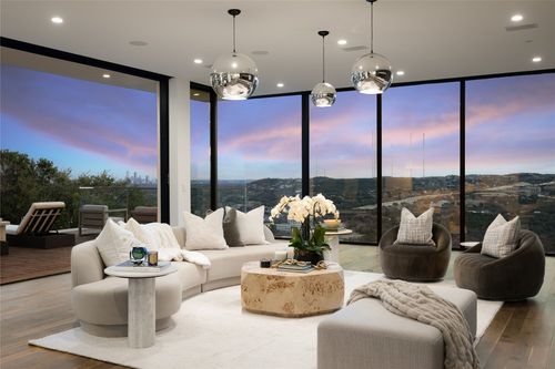 6607 W Courtyard Dr, Austin, TX, 78730-5052 | Card Image