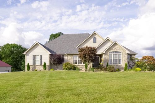 10339 New Delaware Rd, Mount Vernon, OH, 43050-9147 | Card Image