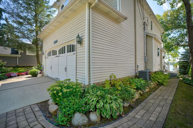 12224 Mantawauka Dr, House other with 4 bedrooms, 4 bathrooms and null parking in Fenton MI | Image 14