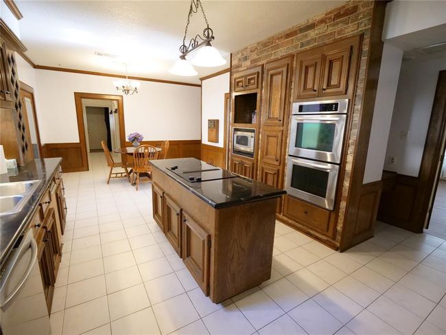 Another view of the kitchen | Image 19