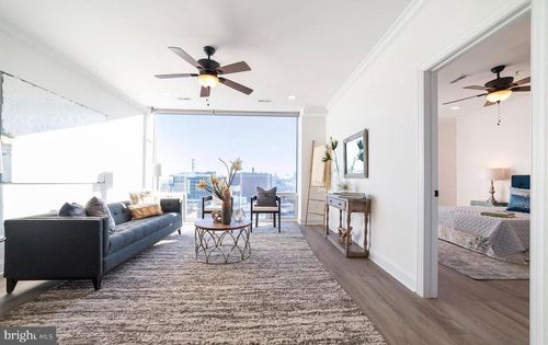 2b2ba-1 Brown St, PHILADELPHIA, PA, 19123-3348 | Card Image