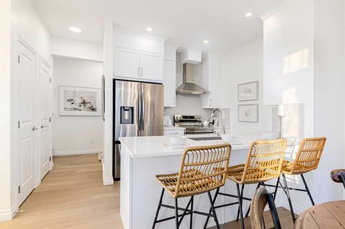 2166 Bayview Dr Sw, Airdrie, AB, T4B5N4 | Card Image