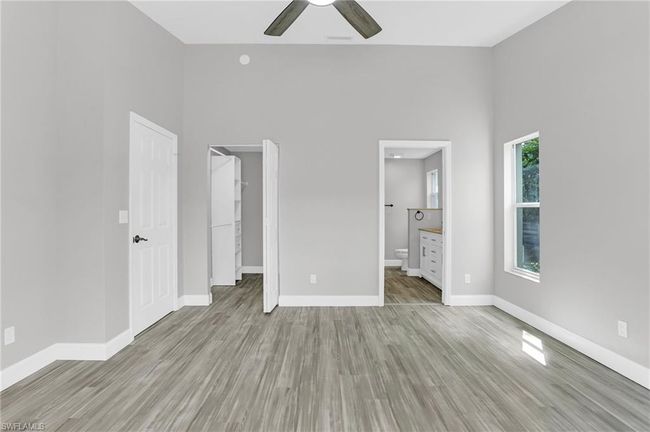 101 - 1660 Royal Cir, Condo with 3 bedrooms, 2 bathrooms and 2 parking in NAPLES FL | Image 14