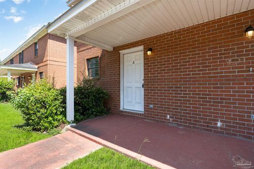 3a-7250 Hilburn Rd, Pensacola, FL, 32504-6230 | Card Image