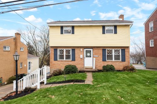 7911 Spruce Street, Ross Twp, PA, 15237 | Card Image