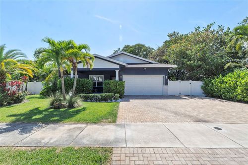 3337 Ne 10th Ave, Oakland Park, FL, 33334-2758 | Card Image