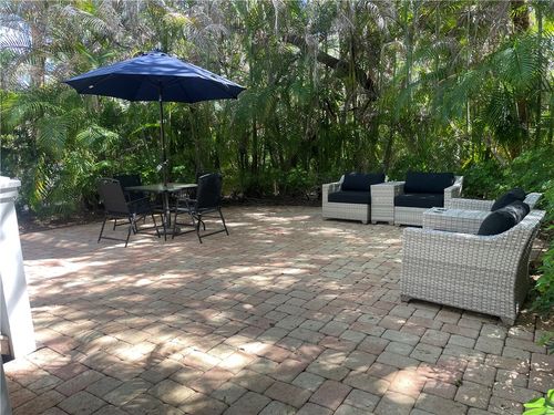 209-1300 Ivy Ct, Vero Beach, FL, 32963-3635 | Card Image