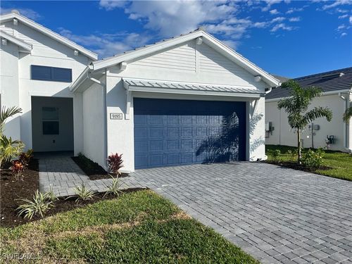 9195 Cayman Dr, NAPLES, FL, 34114-2935 | Card Image