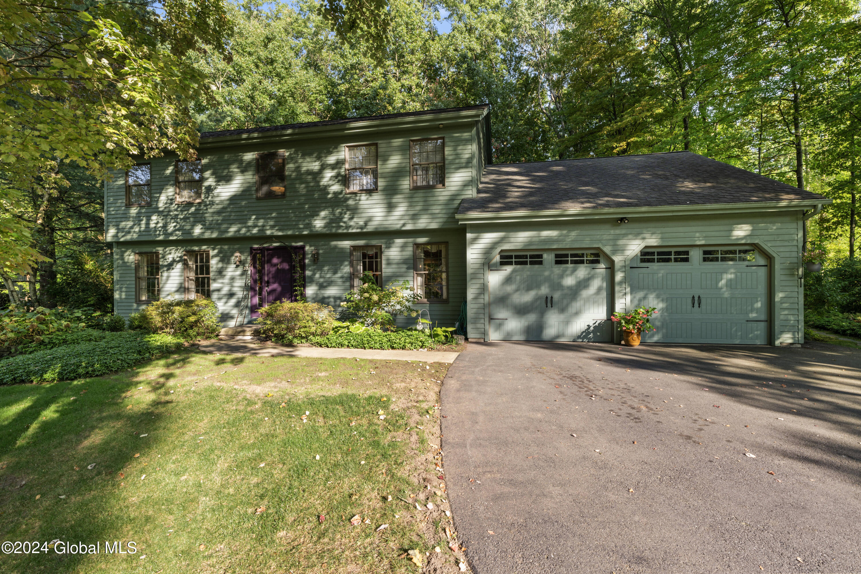 Berkshire Dr, Clifton Park, NY 12065