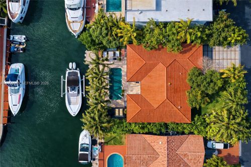 3400 Ne 165th St, North Miami Beach, FL, 33160-3838 | Card Image