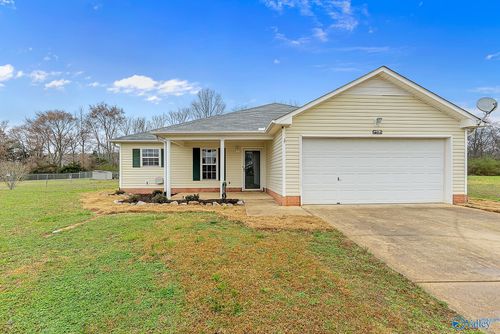 334 Earnhardt Dr, New Market, AL, 35761-7918 | Card Image