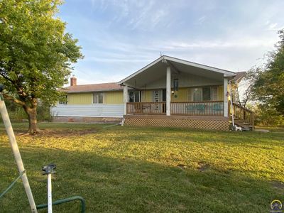 643 Ne 62nd St, House other with 3 bedrooms, 3 bathrooms and null parking in Topeka KS | Image 1