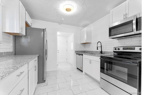 1865 Euclid St, Lincoln Park, MI, 48146-1415 | Card Image