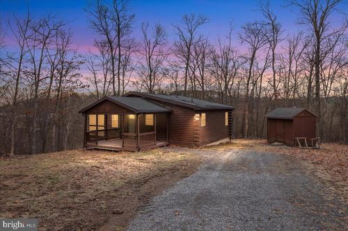 179 Persimmon Tree Ln, Hedgesville, WV, 25427-3924 | Card Image