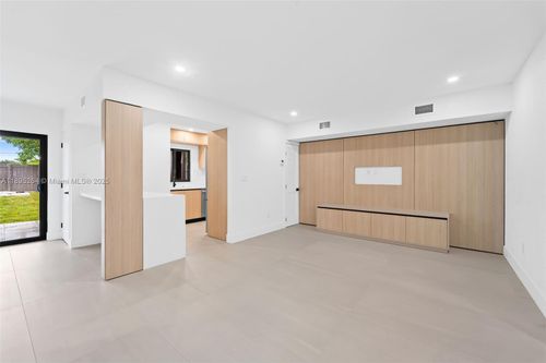 0-11089 Sw 69th Ter, Miami, FL, 33173-2158 | Card Image